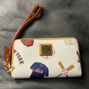 Dooney & Bourke Mets Wristlet